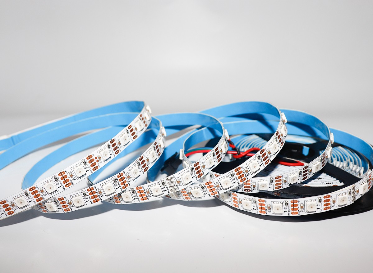 內(nèi)置RT1809 5050RGB 60燈 12V 單點(diǎn)單控?cái)帱c(diǎn)續(xù)傳